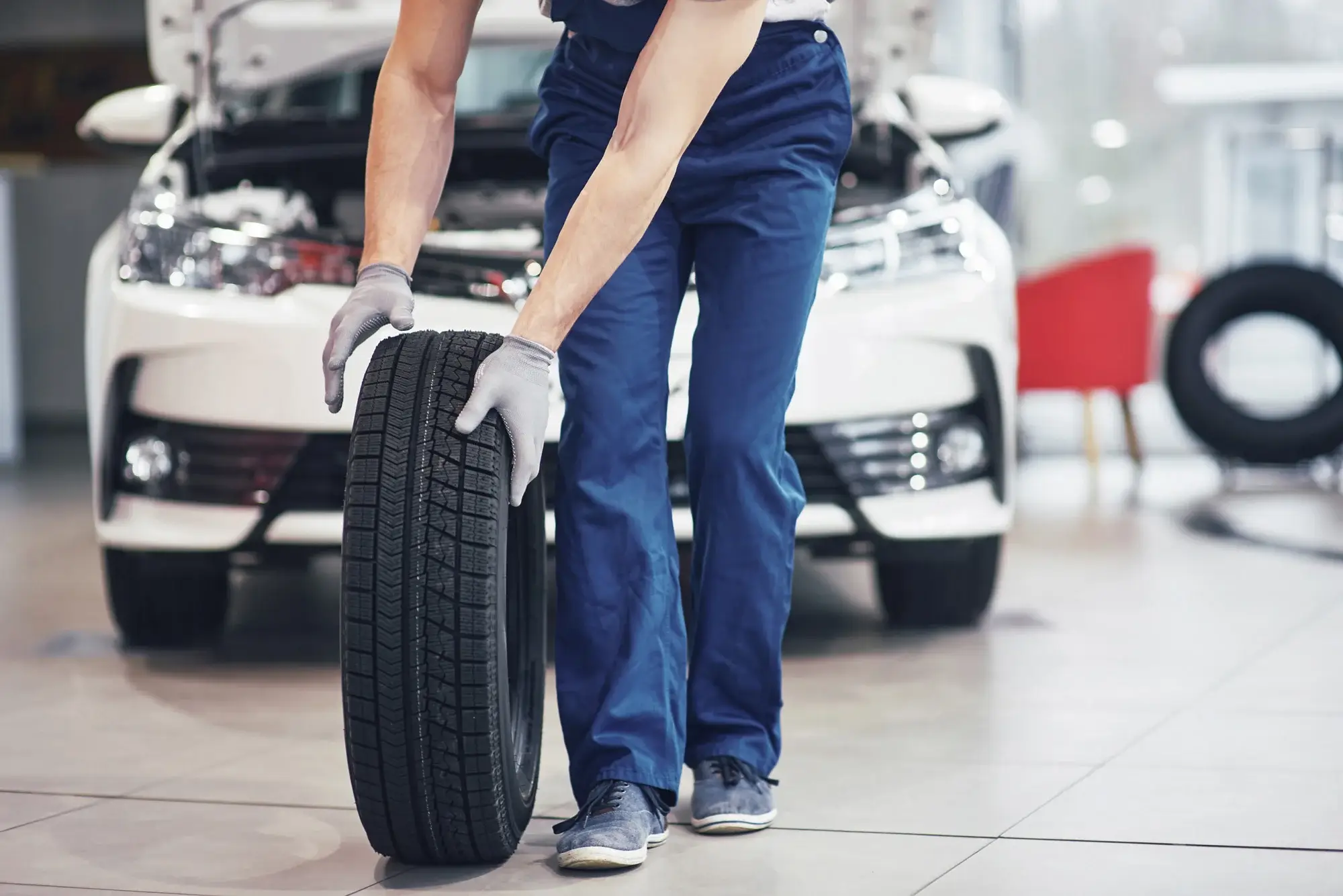 flat tyres dubai,flat tyre change in Dubai